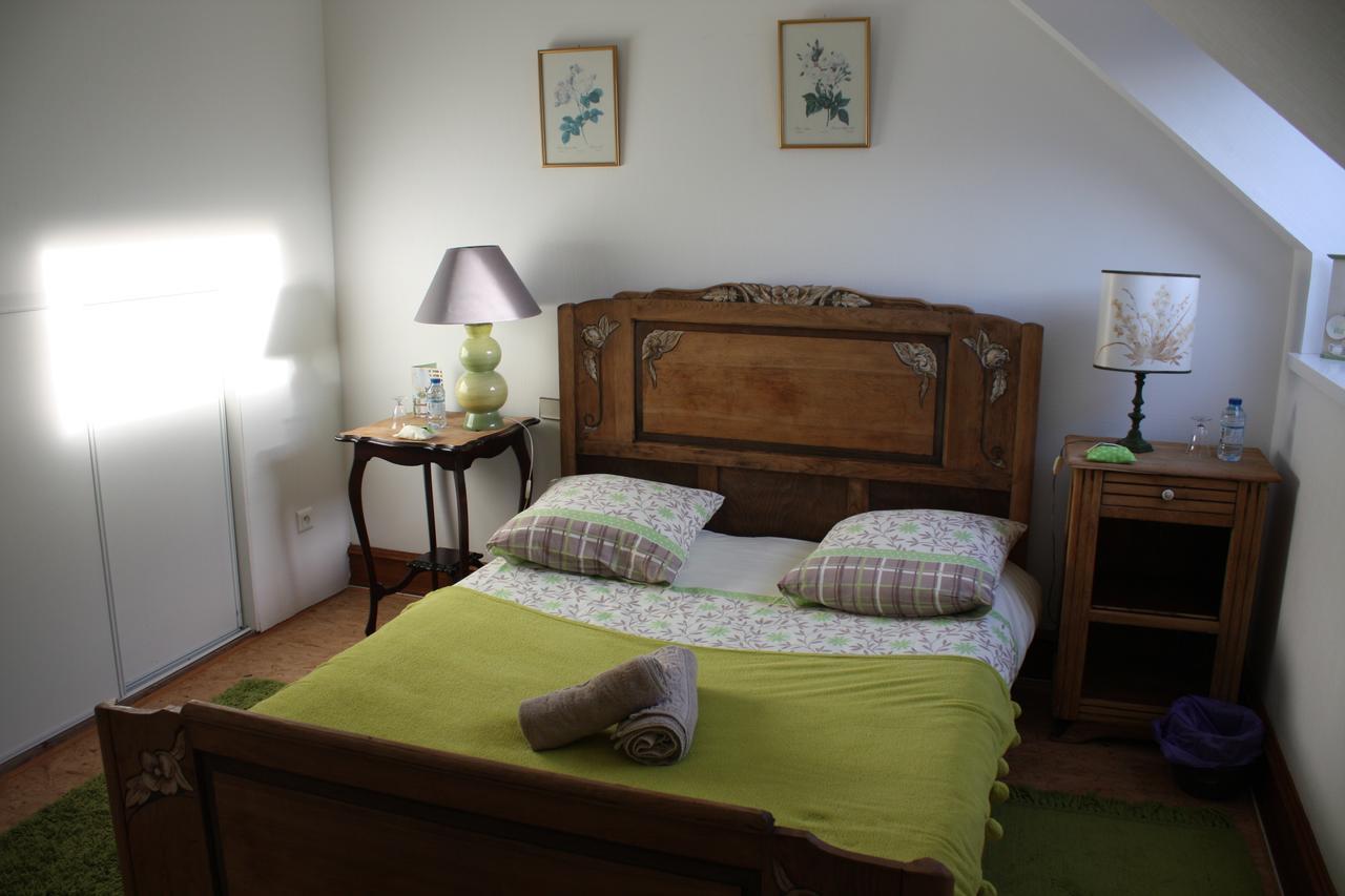Bed and Breakfast Yec'Hed Mat Saint-Nicolas-du-Pélem Esterno foto