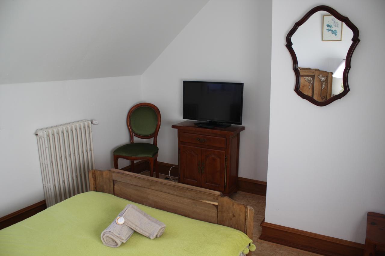 Bed and Breakfast Yec'Hed Mat Saint-Nicolas-du-Pélem Esterno foto